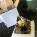 Pyramide Orgonite Obsidienne "Infinité et stabilité" photo review